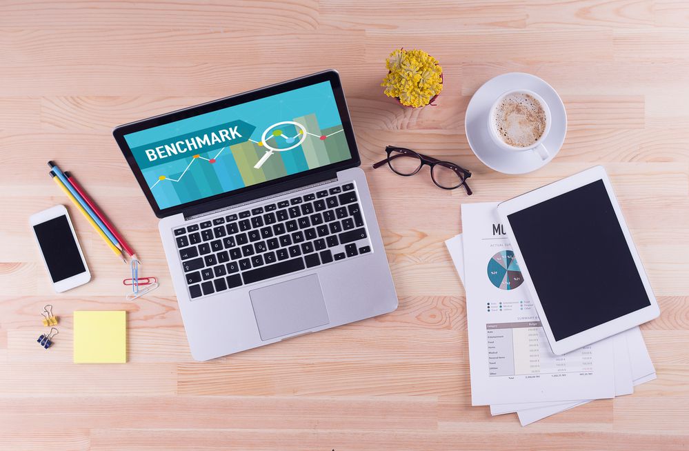 O benchmarking online é fundamental para a estratégia de marketing de uma IES